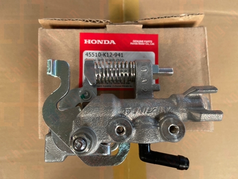 Cụm xi lanh phanh chính