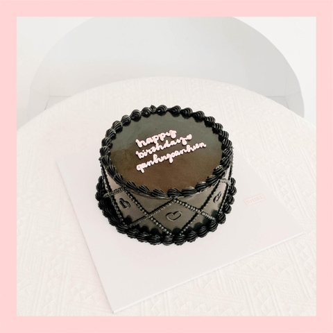 Bánh kem tone hồng đen - Bánh kem sinh nhật