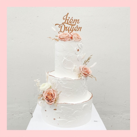 Bánh kem cưới nhà hàng lớn