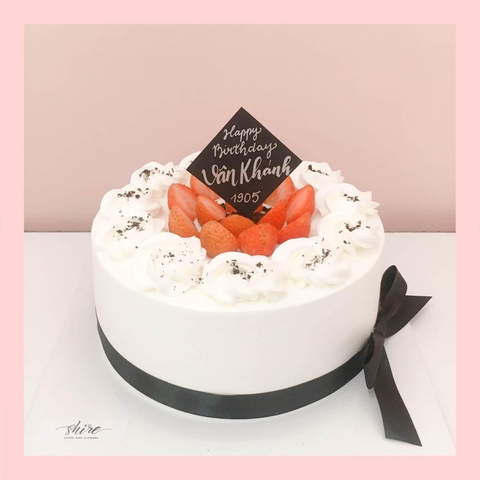 Bánh trang trí dâu - Bánh kem sinh nhật