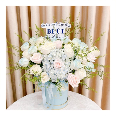 Giỏ/ Hộp hoa tươi tone xanh dương