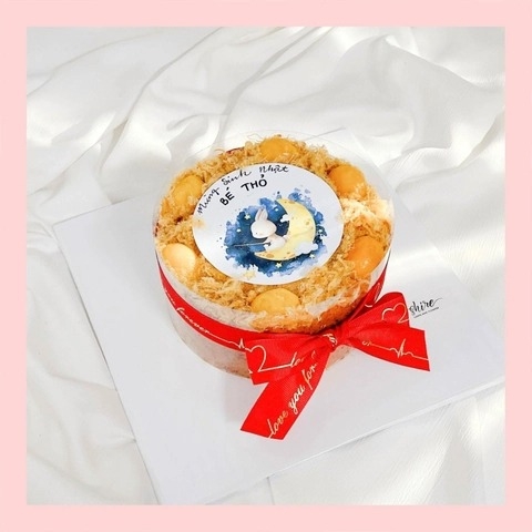 Bông lan trứng muối in hình dễ thương - Bánh sinh nhật bông lan trứng muối hai loại sốt phô mai và sốt bơ