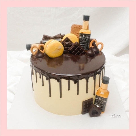 Bánh kem trang trí rượu bia - Bánh kem sinh nhật cho nam