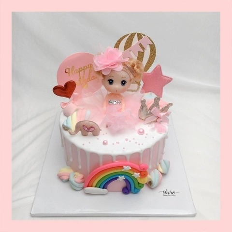 Bánh kem búp bê - Bánh sinh nhật bé gái