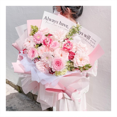 Bó hoa tươi tặng sếp nữ