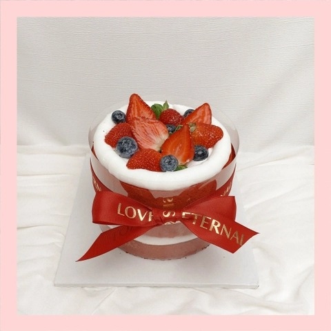 Bánh mini trang trí dâu tây - Bánh kem bơ mini 10-12cm