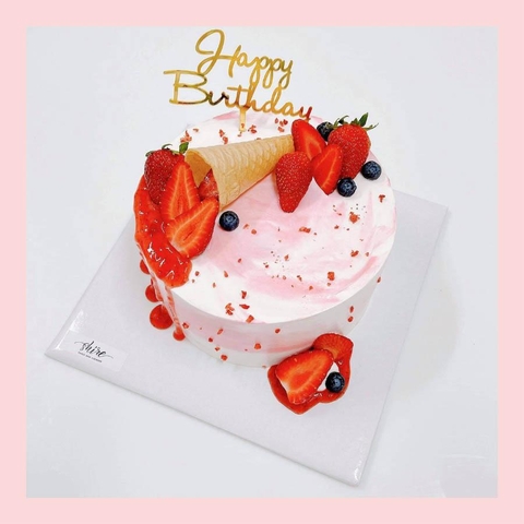 Bánh trang trí dâu - Bánh kem sinh nhật