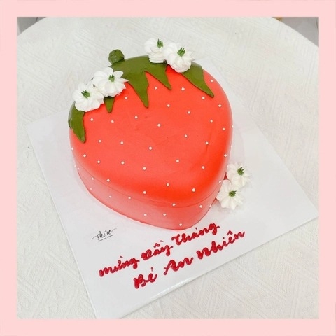 Bánh tạo hình bé gái/quả dâu/cây nấm/quả bắp 3D - Bánh sinh nhật trẻ em