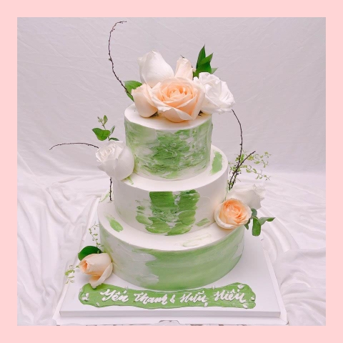 Bánh kem cưới nhà hàng lớn