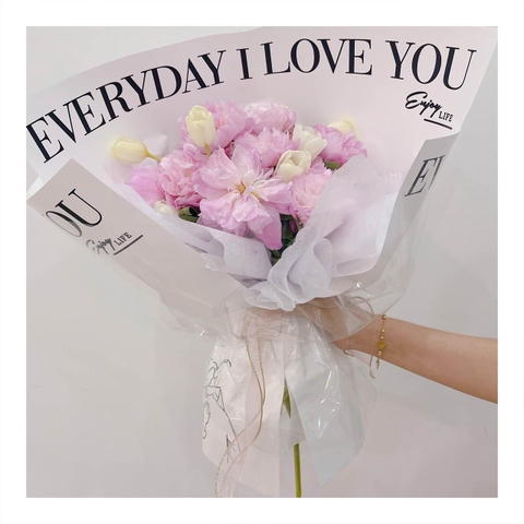 Bó hoa tươi tone tím