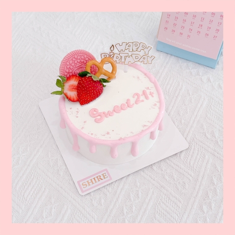 Mini Bento dâu tây - Bánh kem bơ mini hộp bã mía