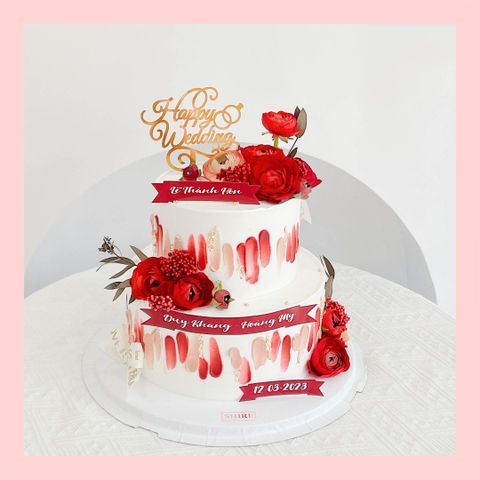 Bánh kem cưới bỏ quả 2 tầng trang trí hoa tươi