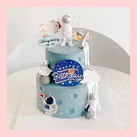 Bánh kem phi hành gia - Bánh sinh nhật bé trai