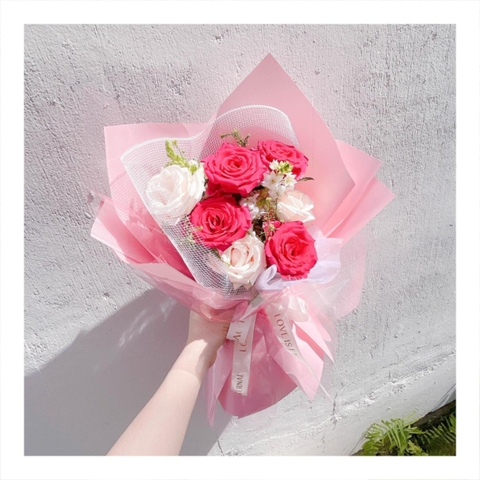 Bó hoa tươi tone hồng mix