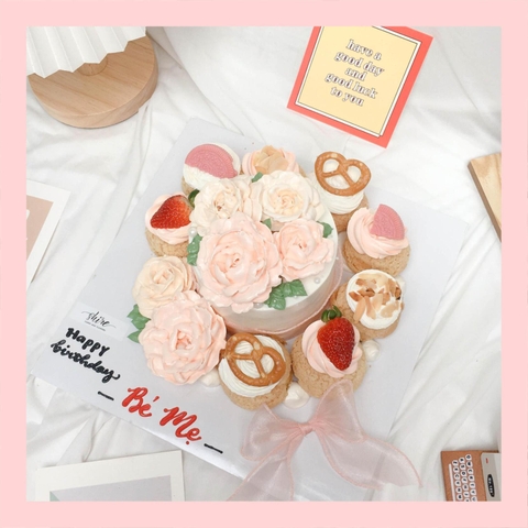 Set bánh nhiều loại