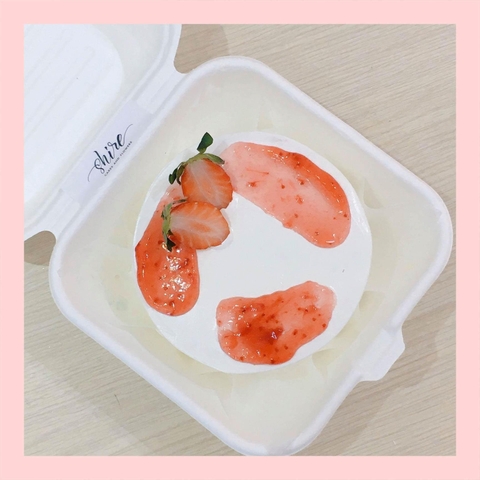 Mini Bento dâu tây - Bánh kem bơ mini hộp bã mía