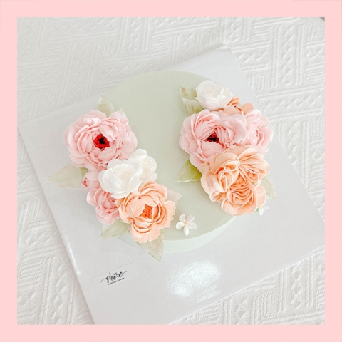 Bánh kem cưới bỏ quả 1 tầng trang trí hoa kem