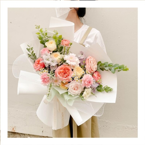 Bó hoa tươi tặng sếp nữ