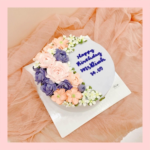 Bánh kem cưới bỏ quả 1 tầng trang trí hoa kem