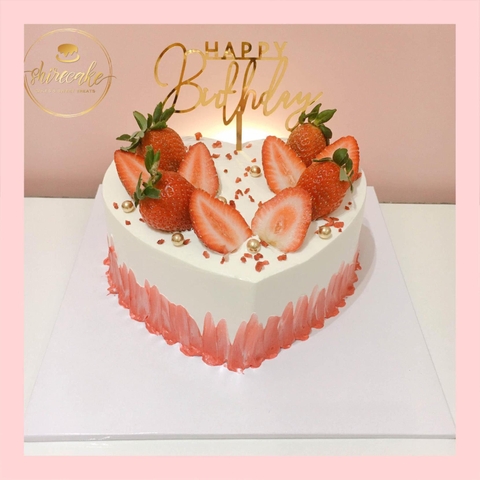 Bánh trang trí dâu - Bánh kem sinh nhật