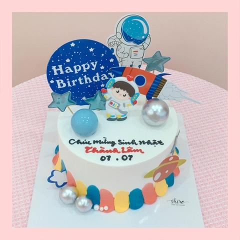 Bánh kem phi hành gia - Bánh sinh nhật bé trai