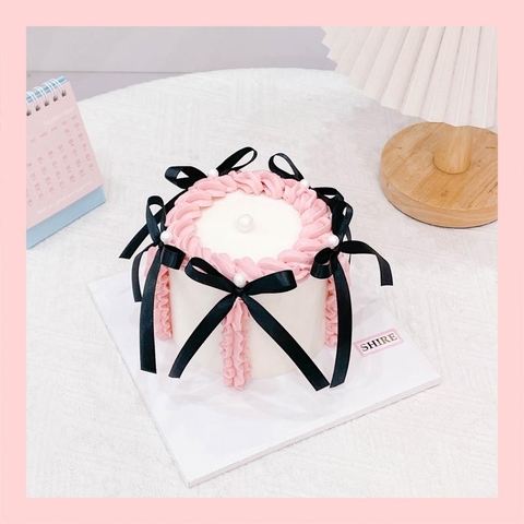 Bánh kem mini trang trí nơ nữ tính cho bạn gái - Bánh kem sinh nhật