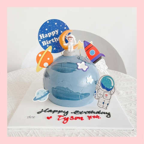 Bánh kem phi hành gia - Bánh sinh nhật bé trai