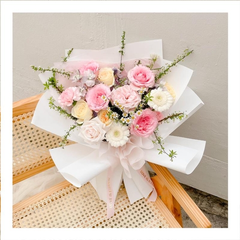 Bó hoa tươi tone mix