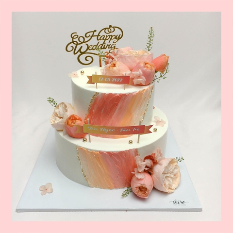 Bánh kem cưới bỏ quả 2 tầng trang trí hoa tươi