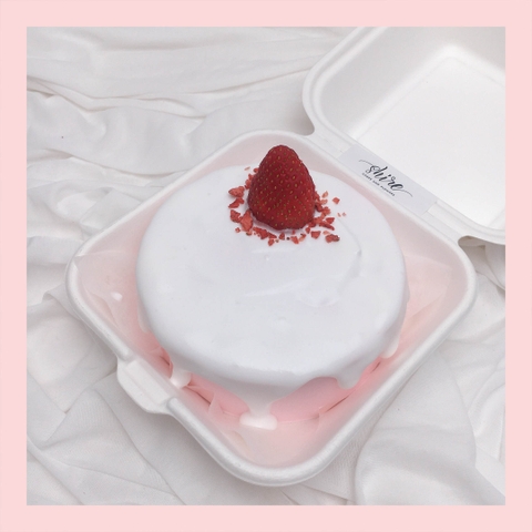 Mini Bento dâu tây - Bánh kem bơ mini hộp bã mía
