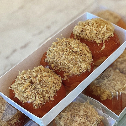 Bánh mì kim sa/ Salted Egg Bread