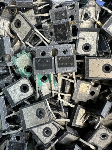 DIOT DIODE XUNG RHRG30120 30A 1200V( Hàng tháo máy)