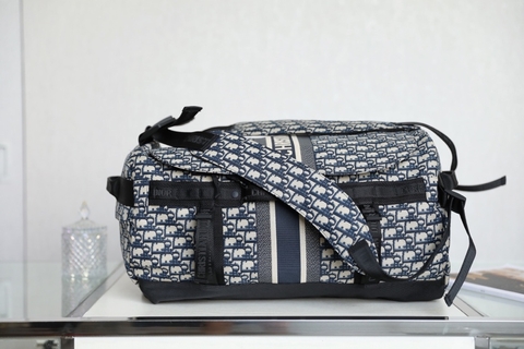 DIOR LARGE DIORTRAVEL BACKPACK Blue Dior Oblique Technical Jacquard M6103STZQ_M928