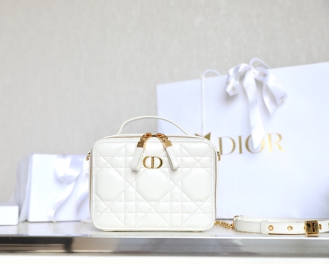 DIOR CARO BOX BAGLatte Quilted Macrocannage Calfskin S5140UNGX