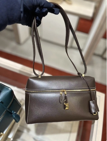 Loro Piana Extra Bag L27 Smooth Calfskin Dark Chocolate Licorice (H0KL)FAN3462