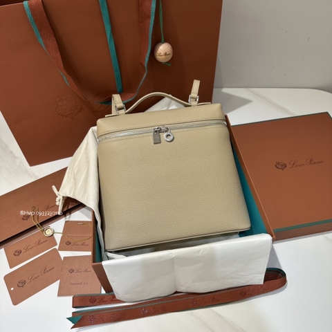 Loro Piana Extra Pocket backpack L23.5 Grained Calfskin FAN4041