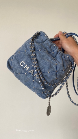 Chanel 22 mini denim