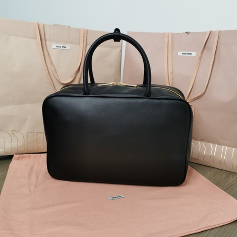 Miu Miu 5BB117_2DDJ_F0002_V_OOO Leather Beau bag black M1