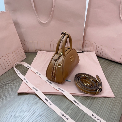 Miu Miu 5BP085 Schwarz Henkeltasche Aus Leder caramel M1