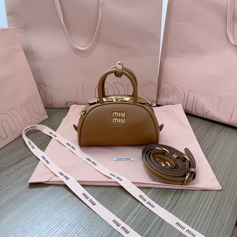 Miu Miu 5BP085 Schwarz Henkeltasche Aus Leder caramel M1