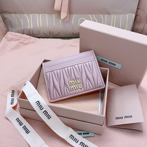 Miu Miu 5MC076_2FPP_F0E18 Matelassé nappa leather card holder Alabaster Pink M1