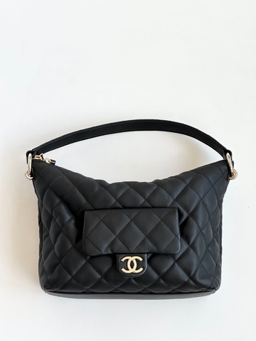 Chanel hobo black leather bag 2024