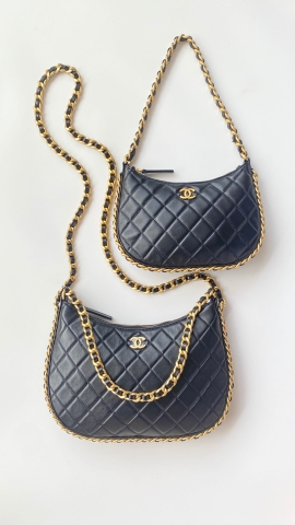 Chanel hobo black leather bag 2024