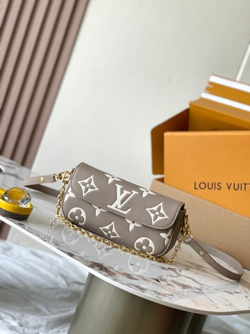Louis Vuitton M82211 Wallet On Chain Ivy lv1
