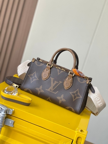 Louis Vuitton M46653 OnTheGo East West