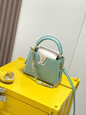 Louis Vuitton M23951 Capucines Mini