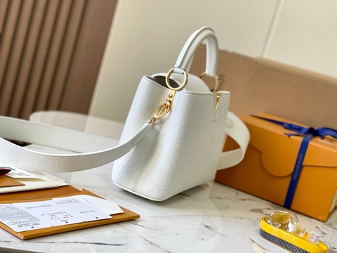 Louis Vuitton M59434 Capucines BB