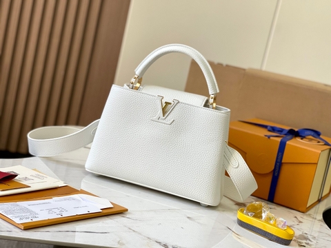 Louis Vuitton M59434 Capucines BB