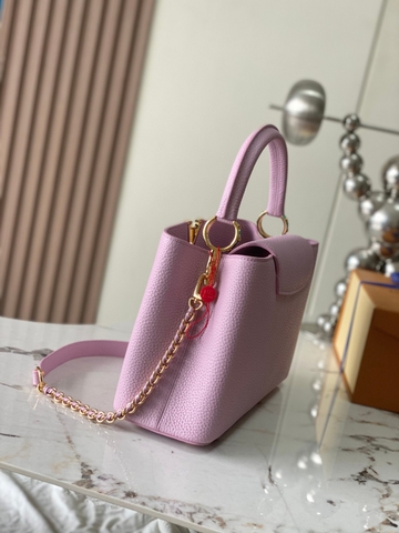 Louis Vuitton M22055 Capucines MM