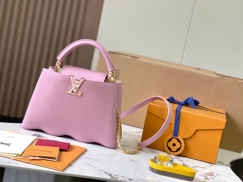 Louis Vuitton M22123 Capucines BB